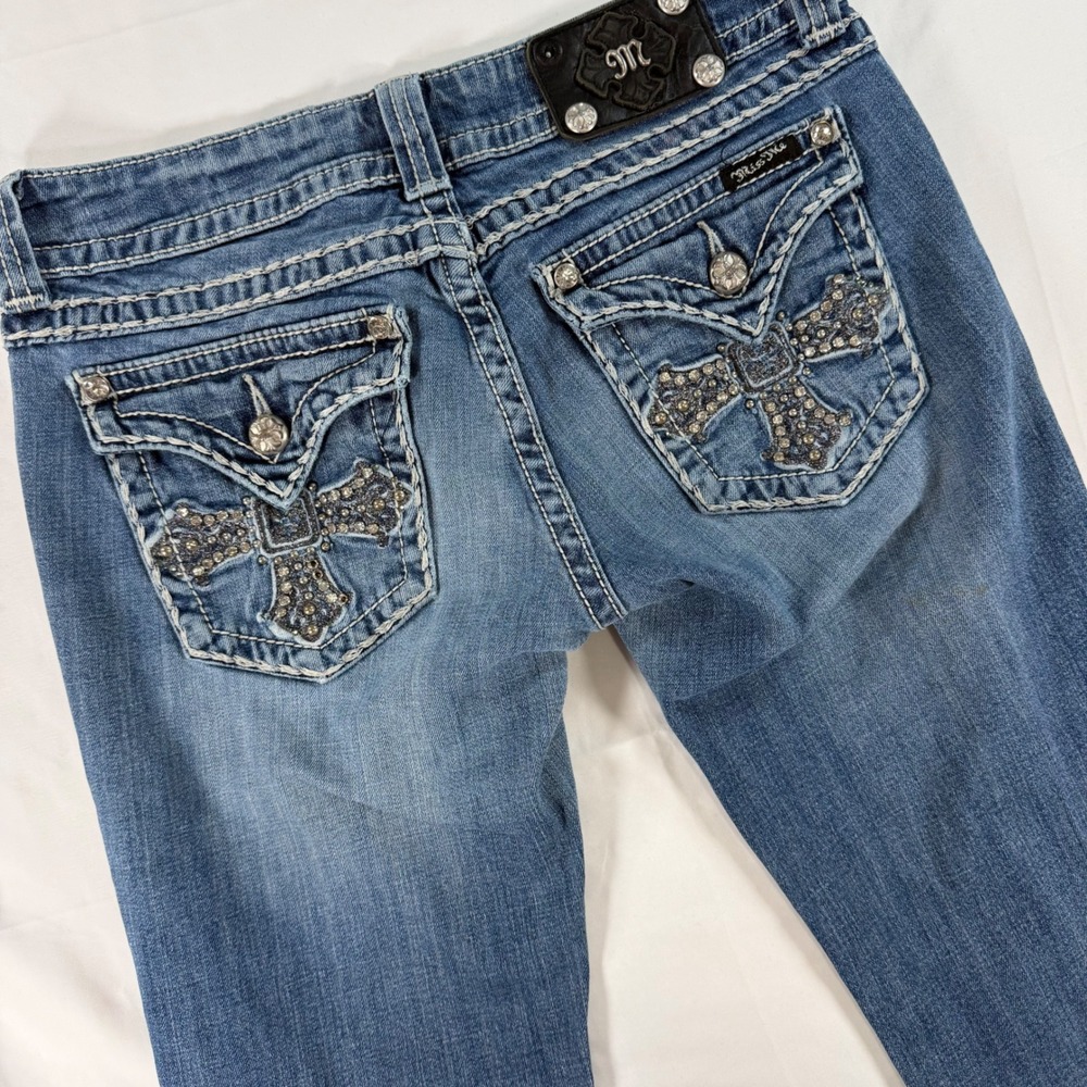 Miss Me Straight Leg Embellished Cross Jeans Blue Size 29 Inseam 34 - Picture 2 of 13